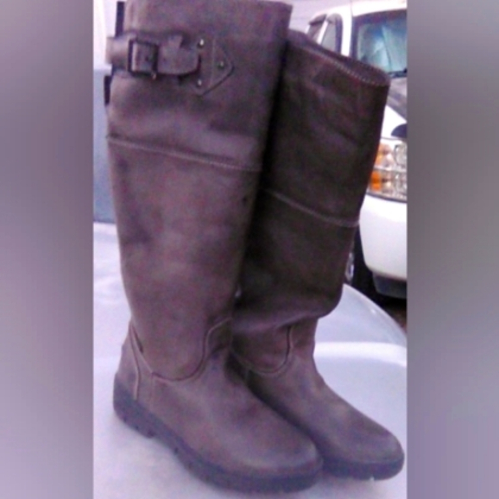 Dublin leather boots